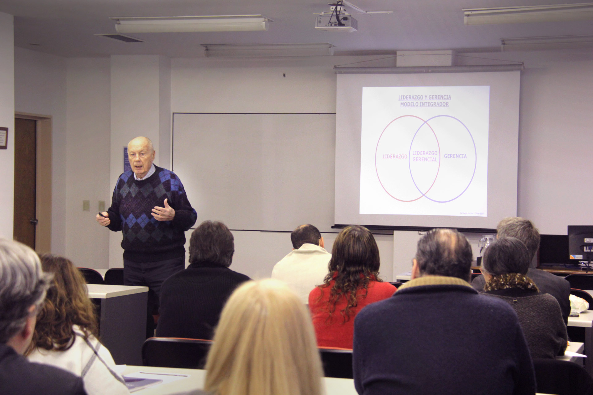 Ciclo de capacitaciones a cargo del Santiago Lazzati, experto en consultoría y capacitación sobre management y comportamiento humano